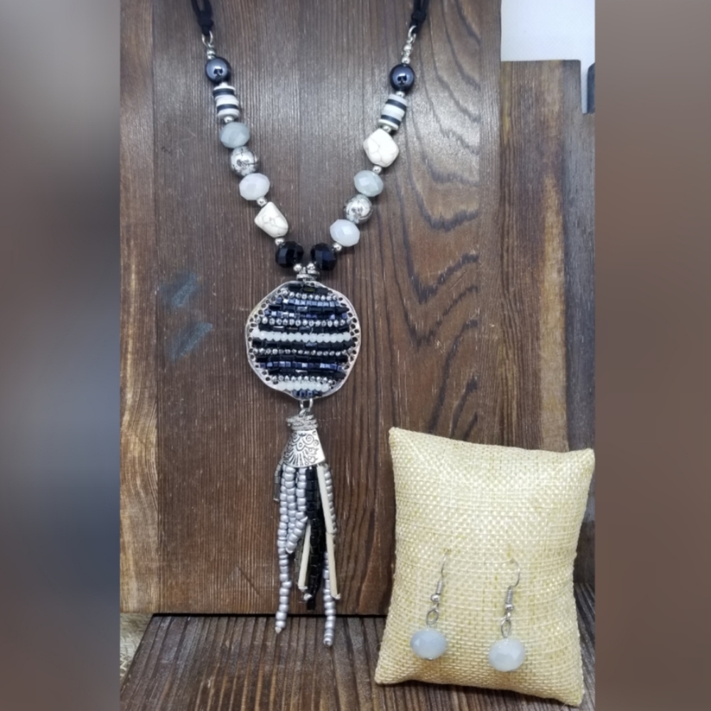 Beaded necklace and earring set